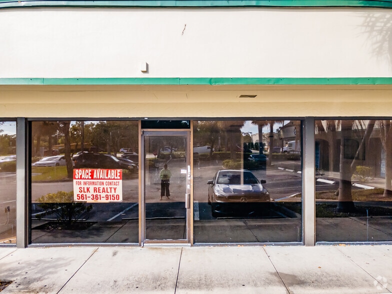 More Photos Of 701 S State Rd 7, Plantation Unknown For Lease