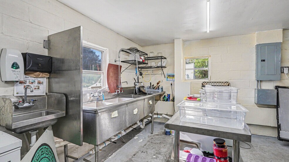 More Photos Of 430 #A 2nd Ave, Mayodan General Retail For Sale