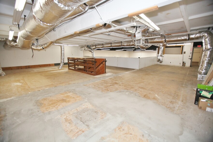 More Photos Of 2739 Castro Valley Blvd, Castro Valley Unknown For Lease