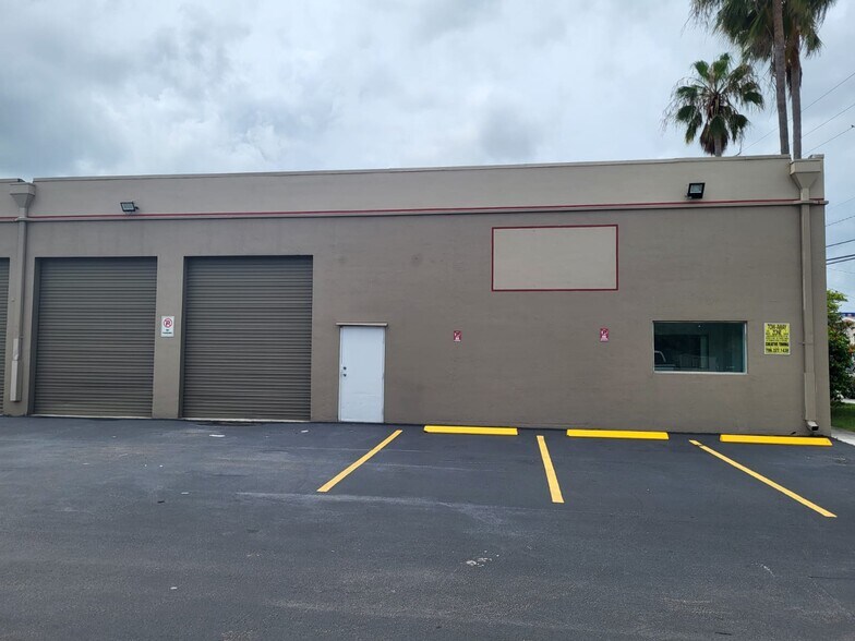 More Photos Of 8238-8270 NW South River Dr, Miami Industrial For Lease