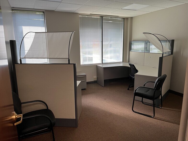 More Photos Of 5015 Campuswood Dr, East Syracuse Office For Lease