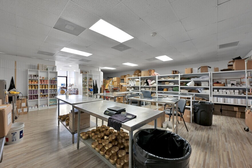 More Photos Of 23233 Snook Ln, Tomball Storefront Retail Office For Lease