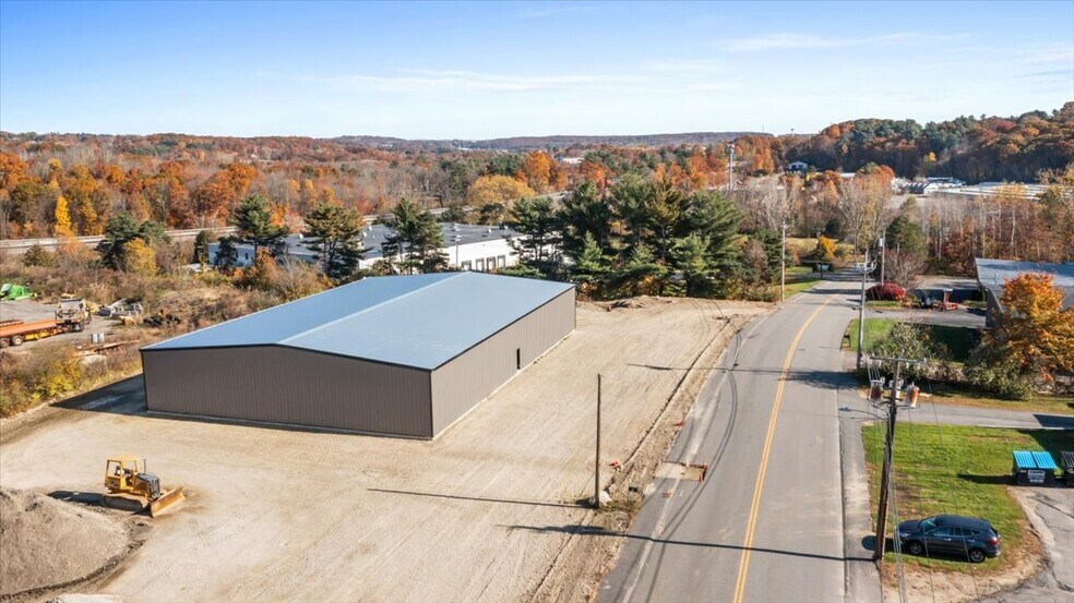 More Photos Of 15 Technology Dr, Auburn Warehouse For Lease