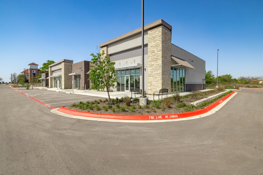 More Photos Of 160 W Loop 121, Belton Restaurant For Lease