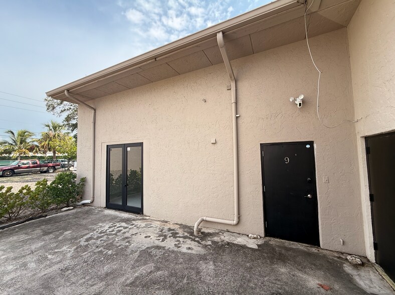 More Photos Of 1177 Clare Ave, West Palm Beach Warehouse For Lease