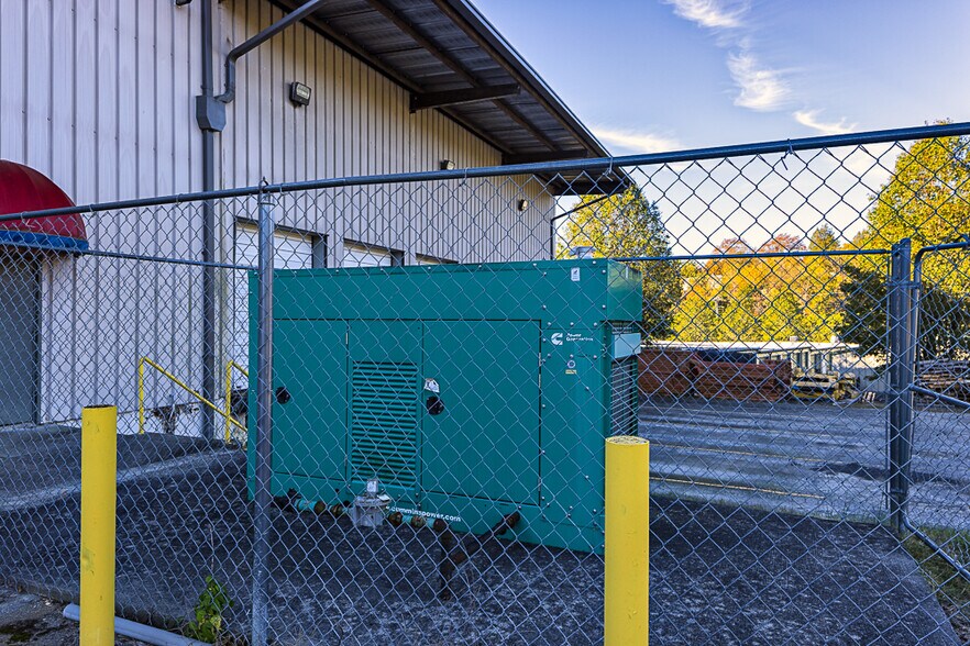 More Photos Of 101 Industrial Dr, Bristol Industrial For Sale