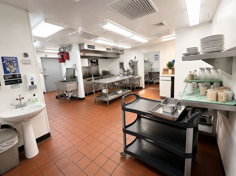More Photos Of 5128 Pine Ave, Pasadena Assisted Living For Sale