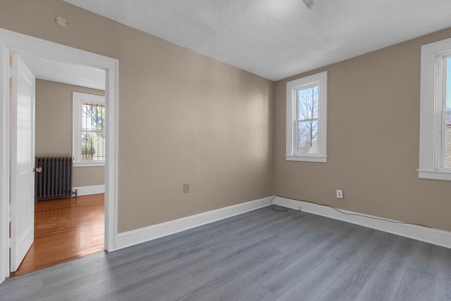 More Photos Of 45 School St, Hartford Apartments For Sale