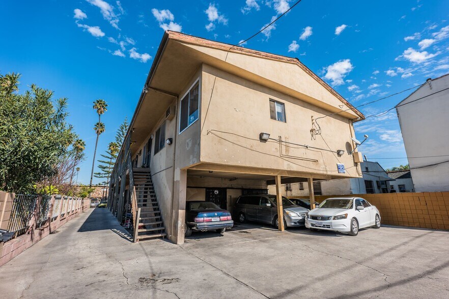 More Photos Of 538 W 82nd St, Los Angeles Apartments For Sale