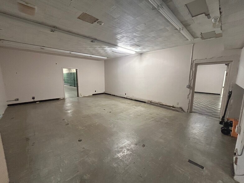 More Photos Of 2800 Gilbert Ave, Cincinnati Office For Sale