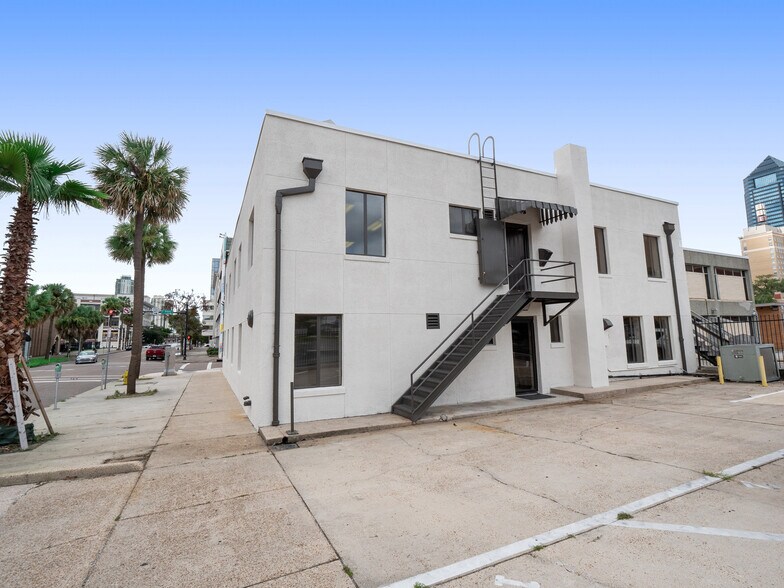 More Photos Of 245 E Adams St, Jacksonville Loft Creative Space For Lease