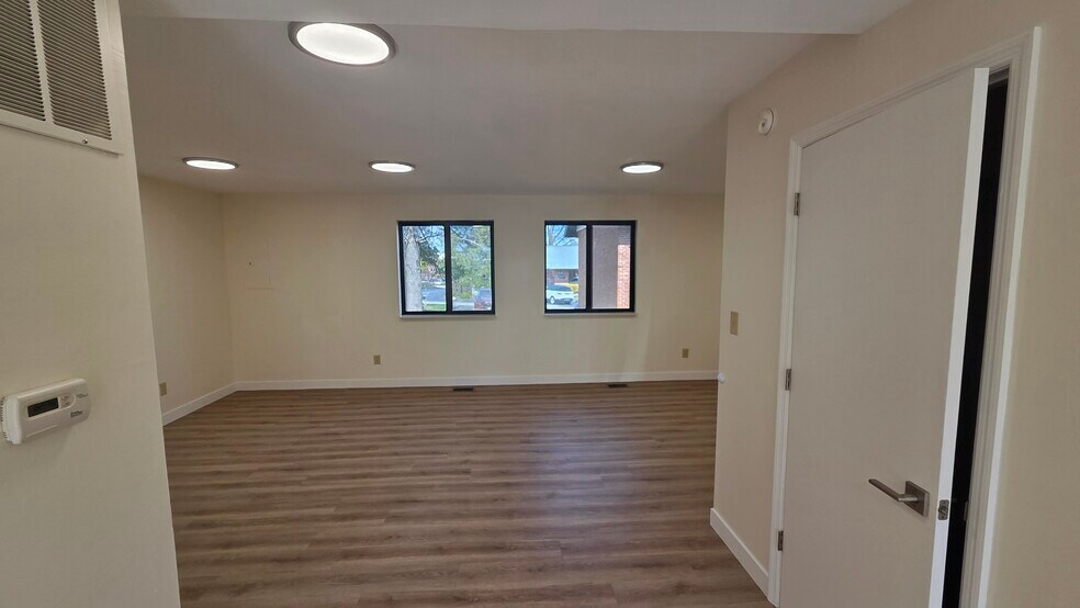 More Photos Of 167 Clarkson Executive Park, Ellisville Office For Lease