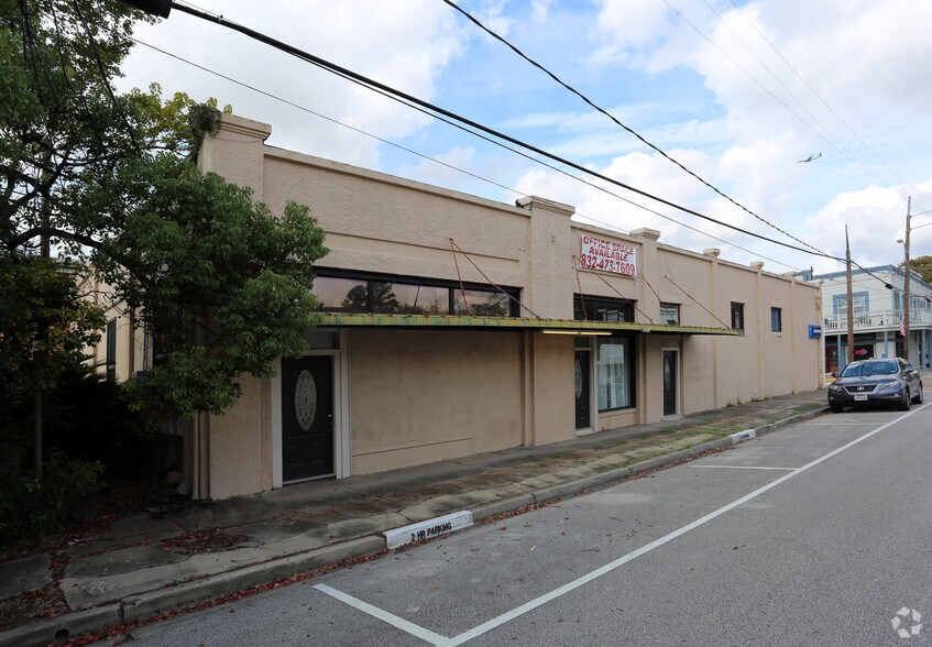 More Photos Of 320 E Main St, Humble Loft Creative Space For Lease