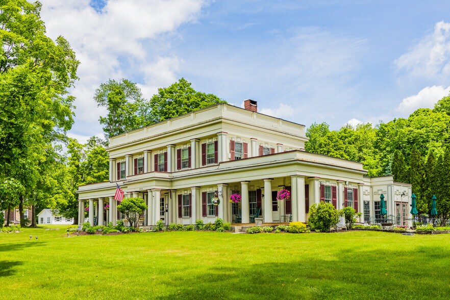 More Photos Of 3904 Vt Route 7A, Arlington Hospitality For Sale