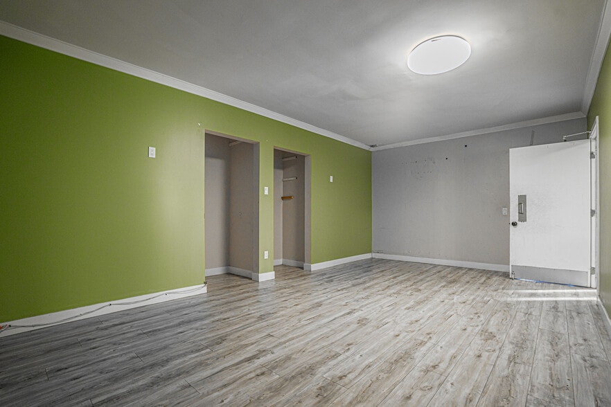 More Photos Of 1664 S Western Ave, Los Angeles Auto Dealership For Sale