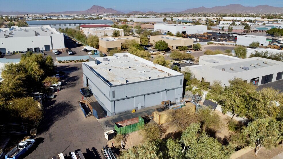 More Photos Of 4821 E Indigo St, Mesa Distribution For Sale