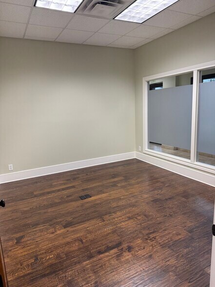 More Photos Of 2107 N Saint Marys St, San Antonio Loft Creative Space For Lease