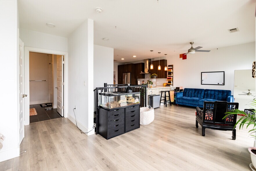 More Photos Of 2213 Poquito St, Austin Apartments For Lease