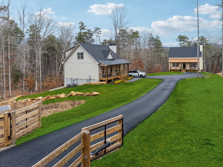 More Photos Of 1300 Preacher Campbell Rd, Clarkesville Multifamily For Sale