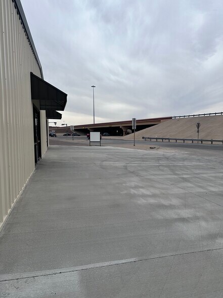 More Photos Of 4809 W Loop 289, Lubbock Warehouse For Lease