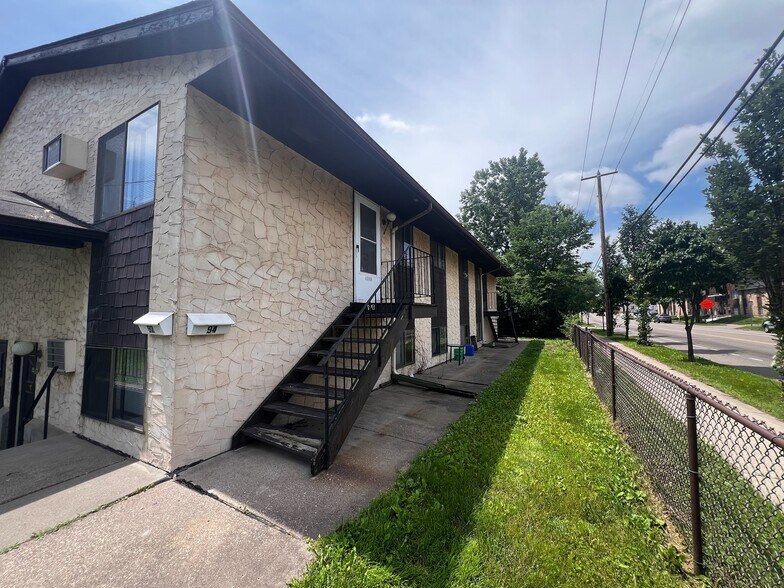 More Photos Of 96 Arlington Ave W, Saint Paul Apartments For Sale