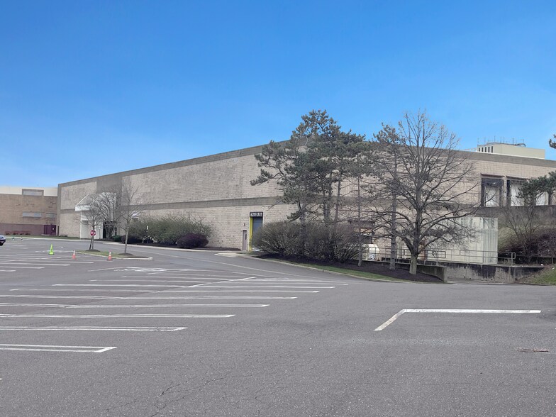 More Photos Of 600 Montgomery Mall, North Wales General Retail For Sale