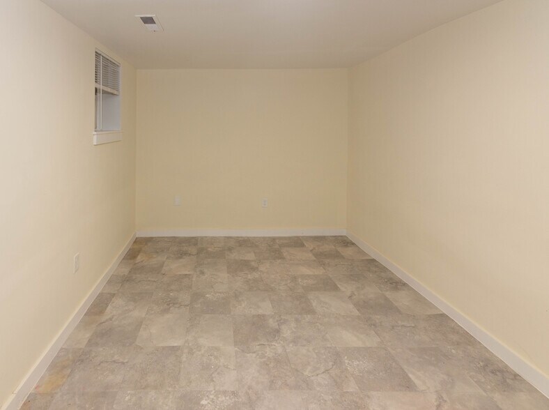 More Photos Of 2100-2102 Maryland Ave, Baltimore Apartments For Sale