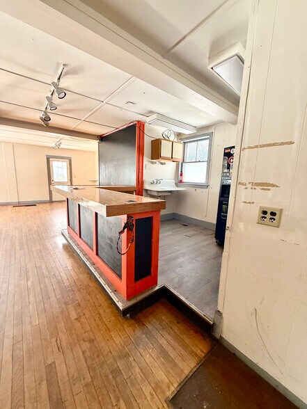 More Photos Of 27 Huckins Rd, Epsom Service For Lease