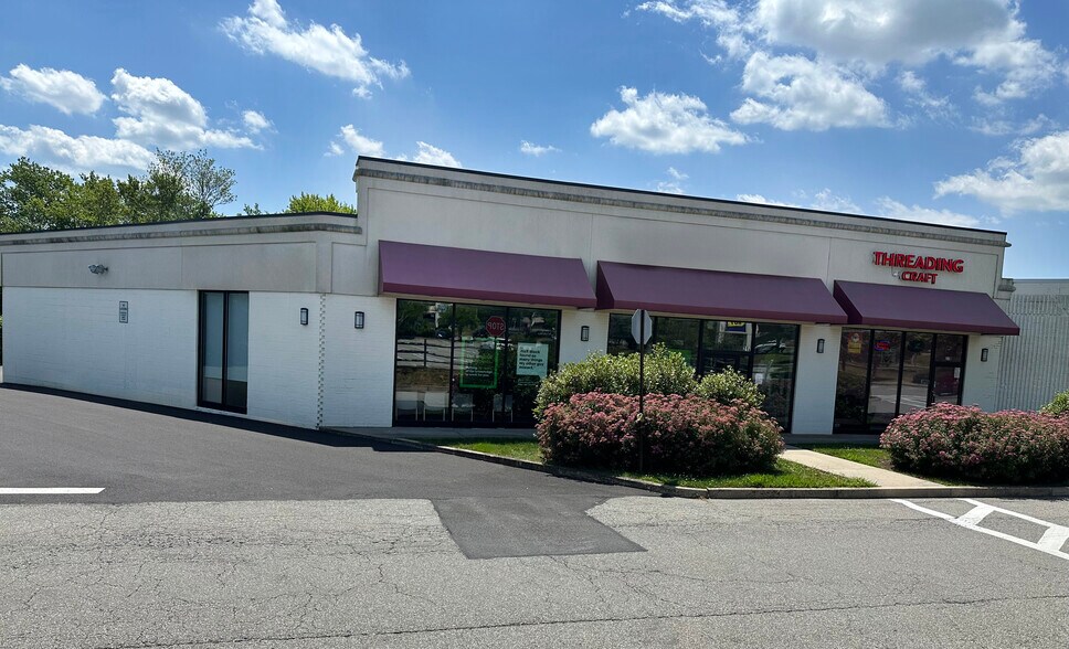 More Photos Of 1 Faunce Corner Rd, Dartmouth Unknown For Lease