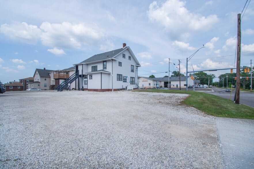 More Photos Of 8419 Cleveland Ave NW, North Canton Office Residential For Sale