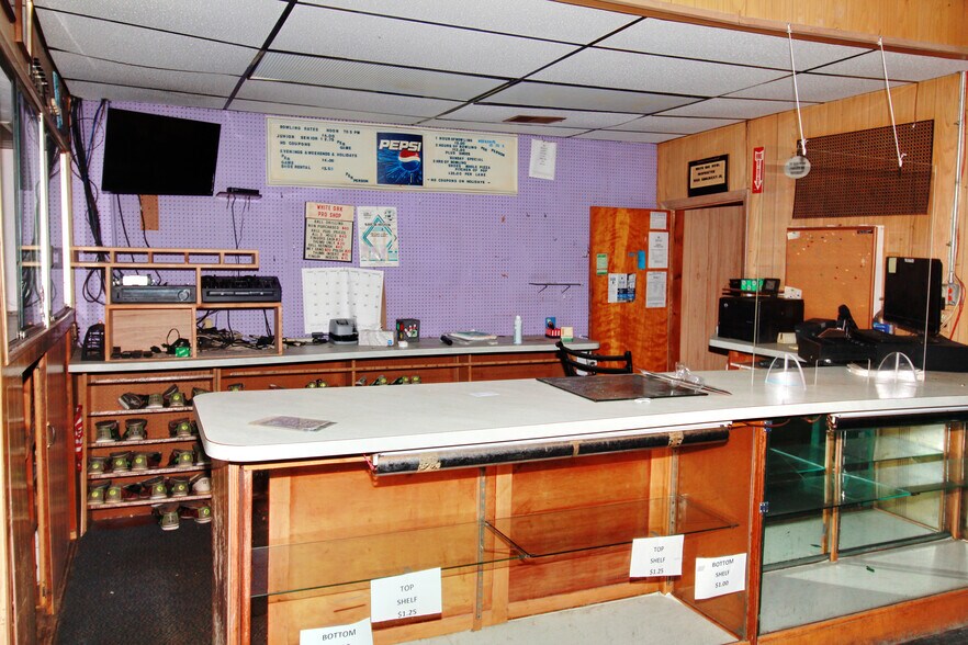 More Photos Of 1220 Long Run Rd, White Oak Bowling Alley For Sale