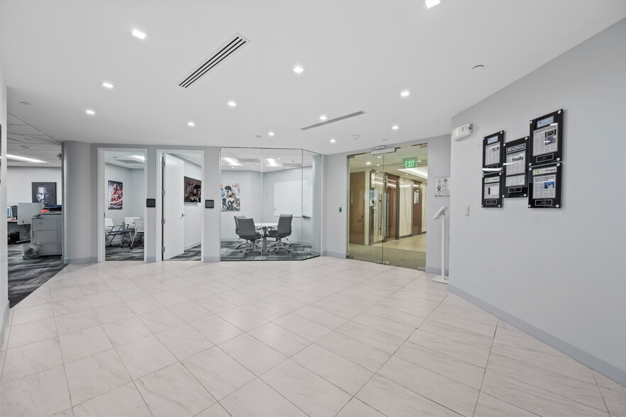 More Photos Of 5355 Town Center Rd, Boca Raton Office For Lease