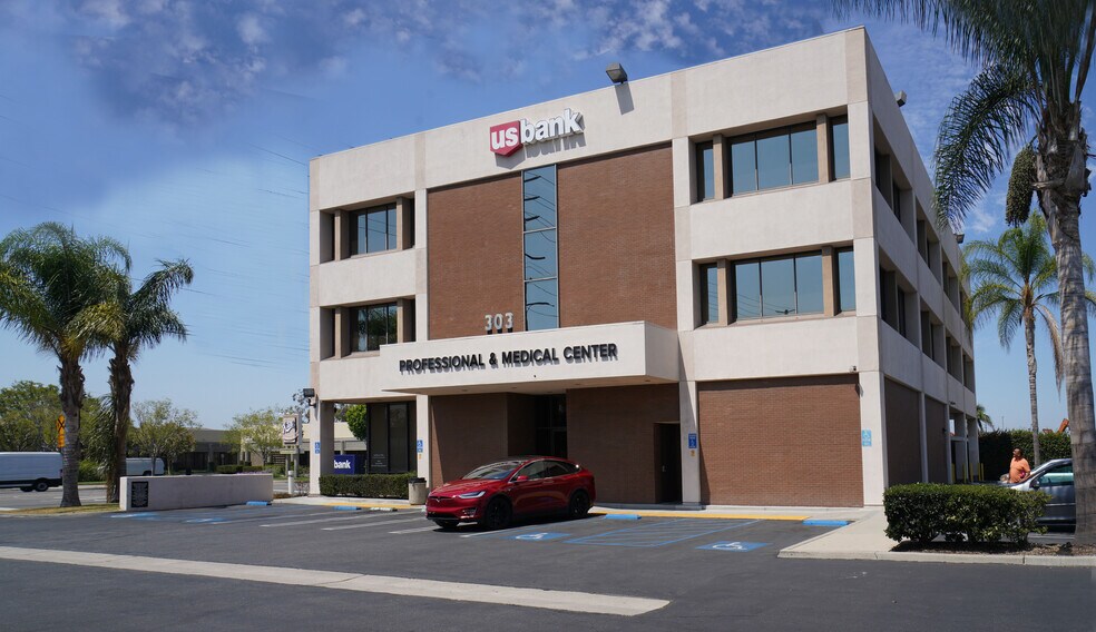 More Photos Of 303 W Katella Ave, Orange Medical For Lease
