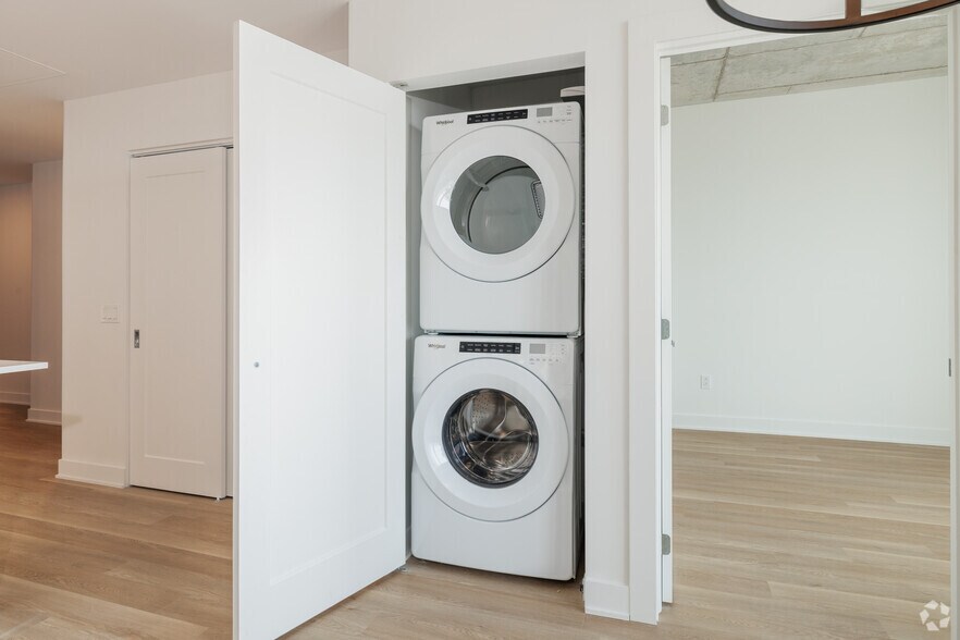More Photos Of 5200 St De La Savane, Montréal Apartments For Lease