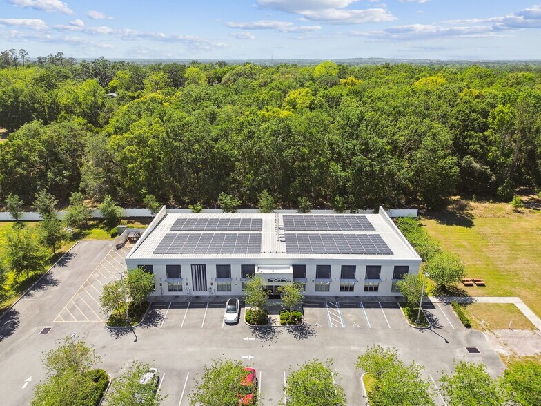 More Photos Of 924 Hale Ave, Brooksville Office For Sale