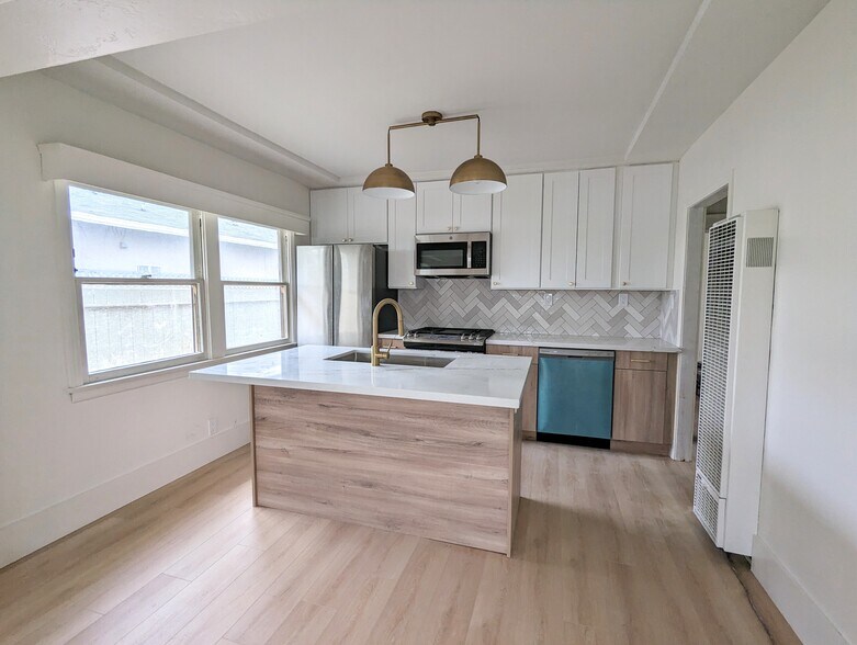 More Photos Of 4156 Swift Ave, San Diego Multifamily For Sale