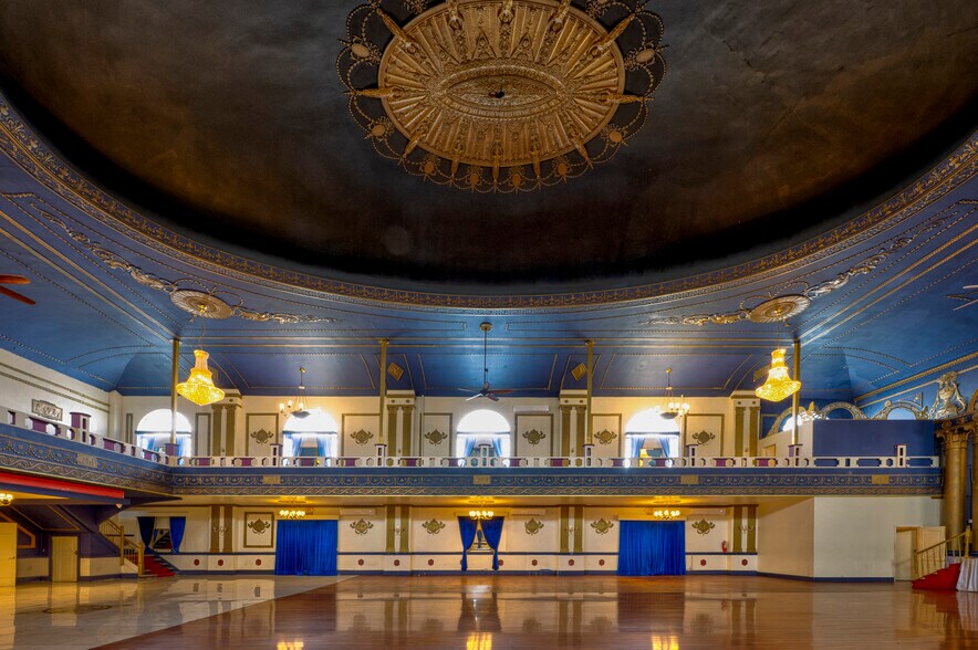 More Photos Of 5670 58th St, Flushing Lodge Meeting Hall For Sale