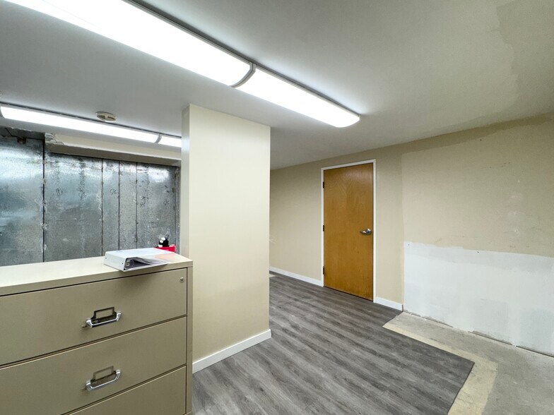 More Photos Of 815-821 Webster St, Oakland Storefront Retail Office For Lease