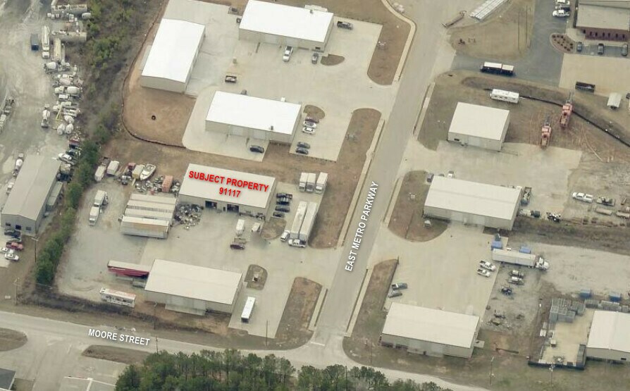 More Photos Of 91117 E Metro Pky, Covington Warehouse For Lease