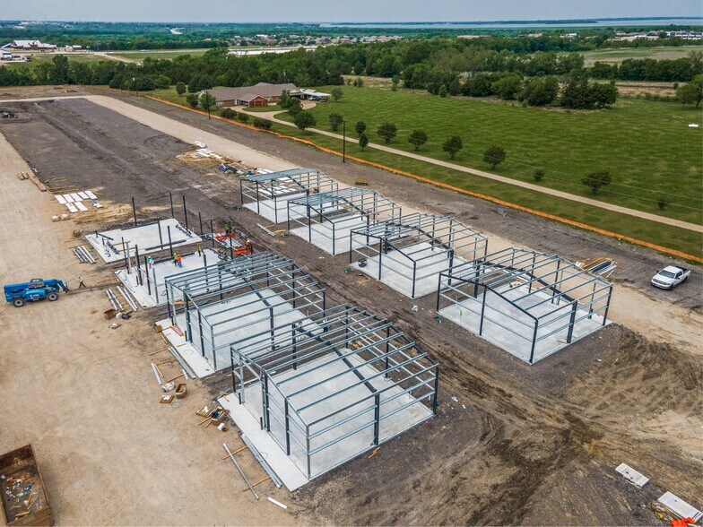 Primary Photo Of 10446 County Road 484 rd, Lavon Warehouse For Lease