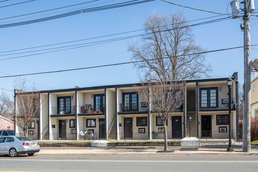 Primary Photo Of 424 N Black Horse Pike, Runnemede Apartments For Sale