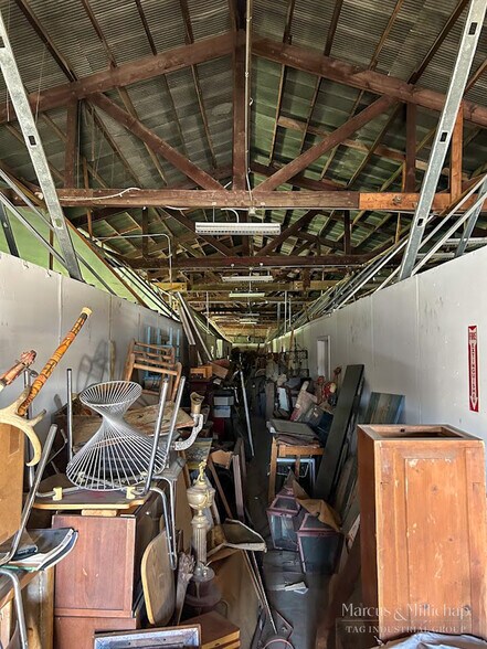 More Photos Of 309-325 S Salado St, San Antonio Warehouse For Sale