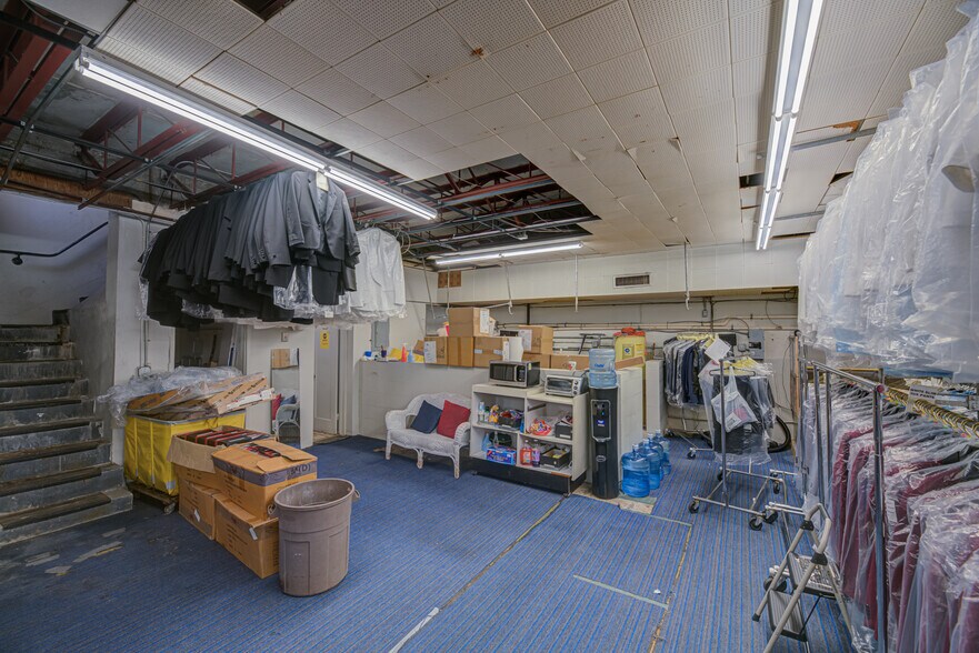 More Photos Of 777 NE 125th St, North Miami Storefront For Lease