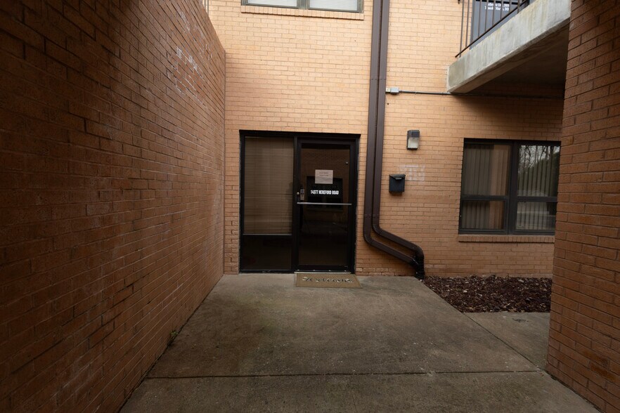 More Photos Of 14377-14389 Hereford Rd, Woodbridge Medical For Sale