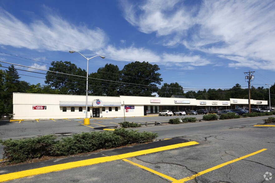 More Photos Of 1734 Lakeview Ave, Dracut Storefront For Lease