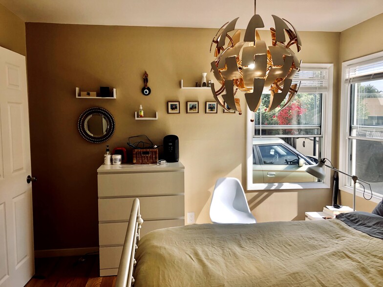 More Photos Of 986 Kains Ave, Albany Apartments For Sale