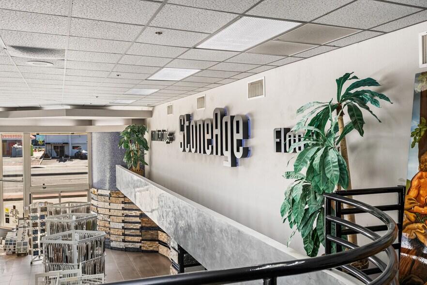 More Photos Of 1701 S State College Blvd, Anaheim Manufacturing For Sale