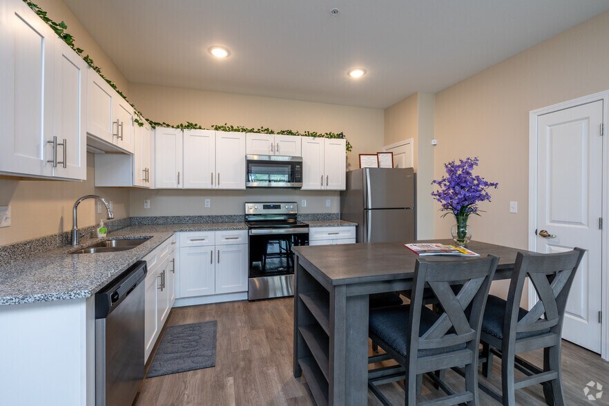 More Photos Of 13399 Charlotte St, Kansas City Apartments For Sale