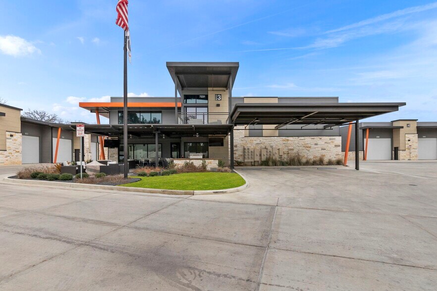 More Photos Of 7231 Stonewall Bnd, San Antonio Self Storage For Sale