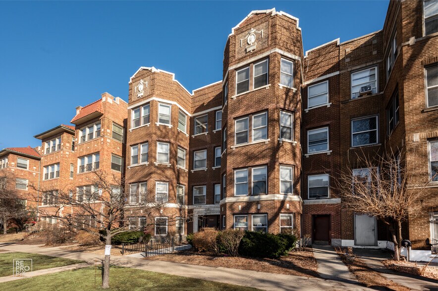 More Photos Of 7661 N Sheridan Rd, Chicago Apartments For Sale